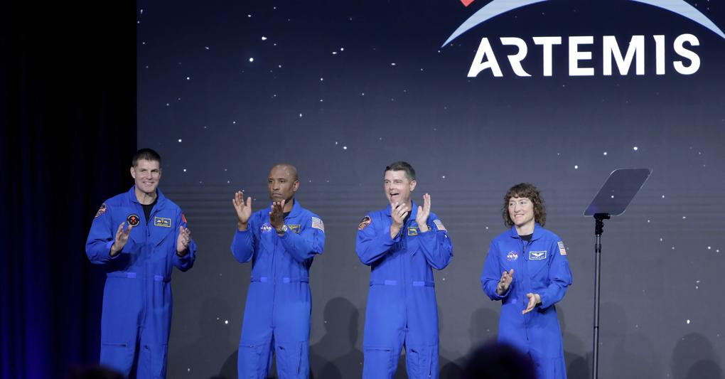 Christina Koch, Victor Glover, Reid Wisemane l’astronauta canadese Jeremy Hansen 