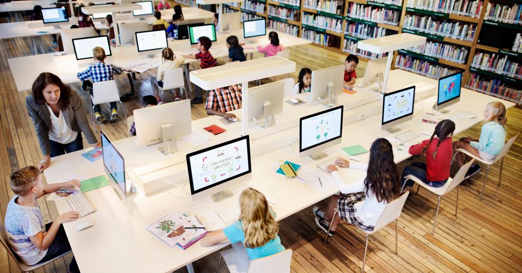 L’intelligenza artificiale può rendere la scuola inclusiva e adeguata al futuro. Ma bisogna formare i docenti