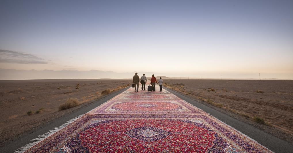 Jalal Sepehr, Red Zone, 2015, C-print, 90 x 120 cm, edizione di 7, Courtesy Officine dell'Immagine 