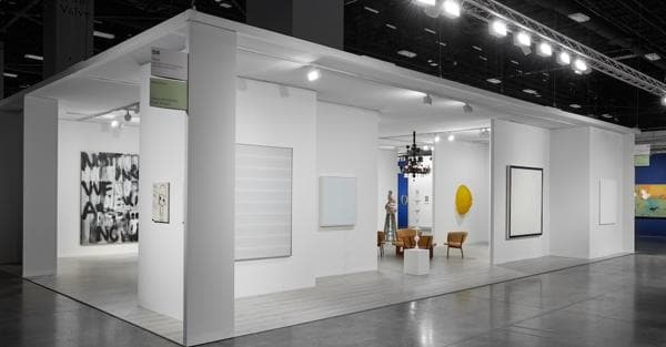 Get Wallpaper Banane Ed Euforia Sul Mercato Ad Art Basel Miami Beach Il Sole Free