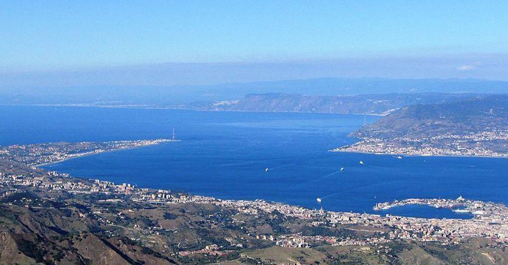 Get Wallpaper Energia Il Galleggiante Targato Enea Che Rendera Messina Free