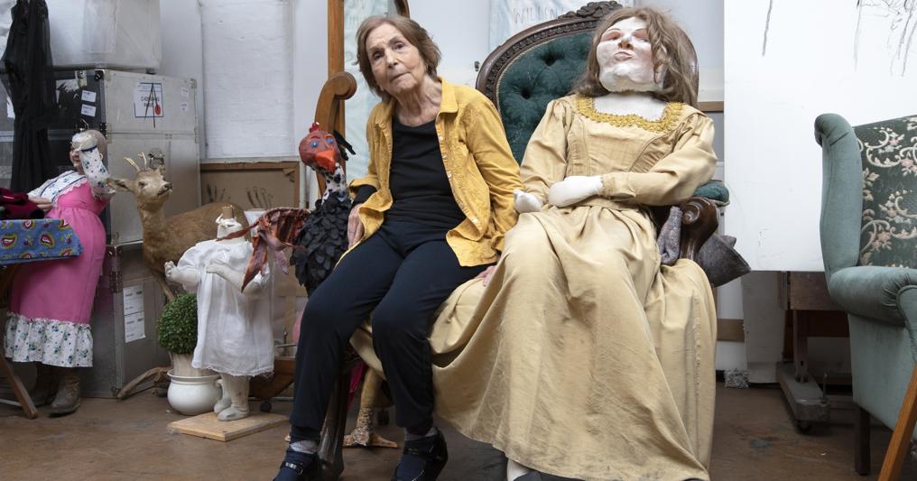 Paula Rego in her London studio, 2021. Photography Gautier Deblonde © Gautier Deblonde. Courtesy the artist and Victoria Miro 