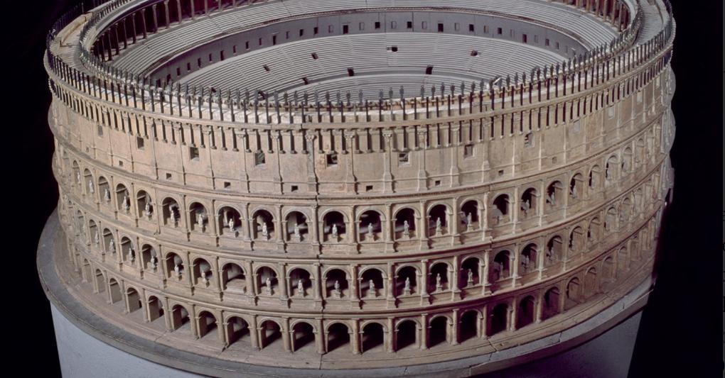 Colosseo, modello di Carlo Lucangeli realizzato in scala (1:65), esposto al II livello dell'anfiteatro. 
