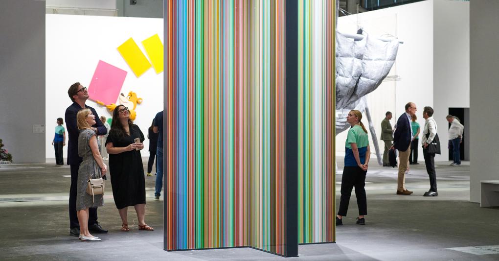 Gerhard Richter, STRIP-TOWER, 2023, presentata da David Zwirner, Courtesy of Art Basel 