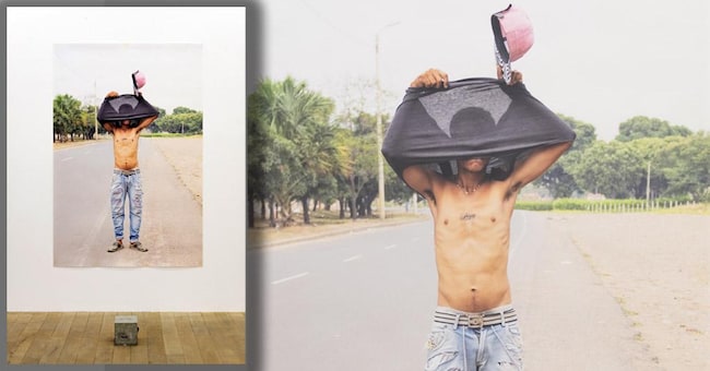 Teresa Margolles, “La Entrega”, 2019. La fotografia è in vendita da Peter Kilchmann per 35.000 euro. Margolles parteciperà alla prossima Biennale di Venezia nella mostra principale “Foreigners Everywhere”