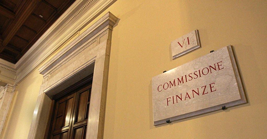 Tassa  sugli extra profitti delle banche: dopo il flop  si pensa anche alla proroga