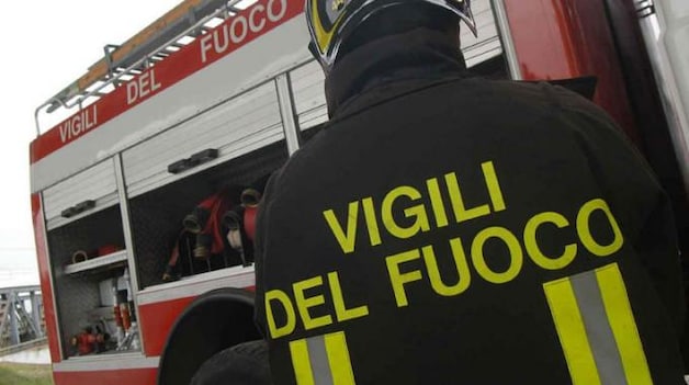 Non è attività a tutela dell'incolumità pubblica lo spegnimento di un fuoco  che non è insidia