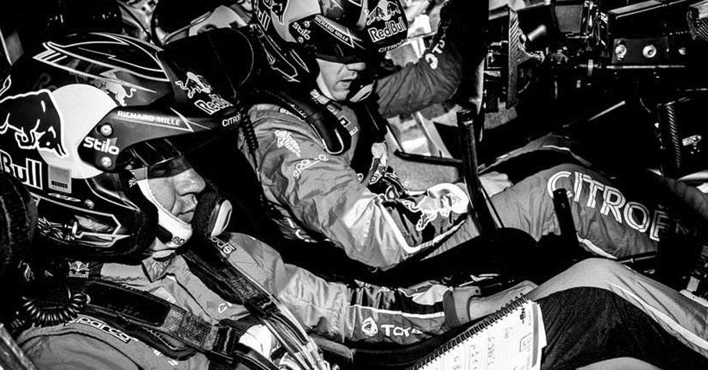 La tecnologia per proteggere piloti e co-driver si è  molto evoluta. Nella foto l’abitacolo della Citroën C3 Wrc con a bordo Sébastien Ogier e Julien Ingrassia pronti con tutto l’equipaggiamento di sicurezza 