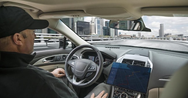 I chip al volante.La guida automatizzata richiede microprocessori potenti. Nella foto un prototipo pilotato dai chip prodotti dall’americana Qualcomm  