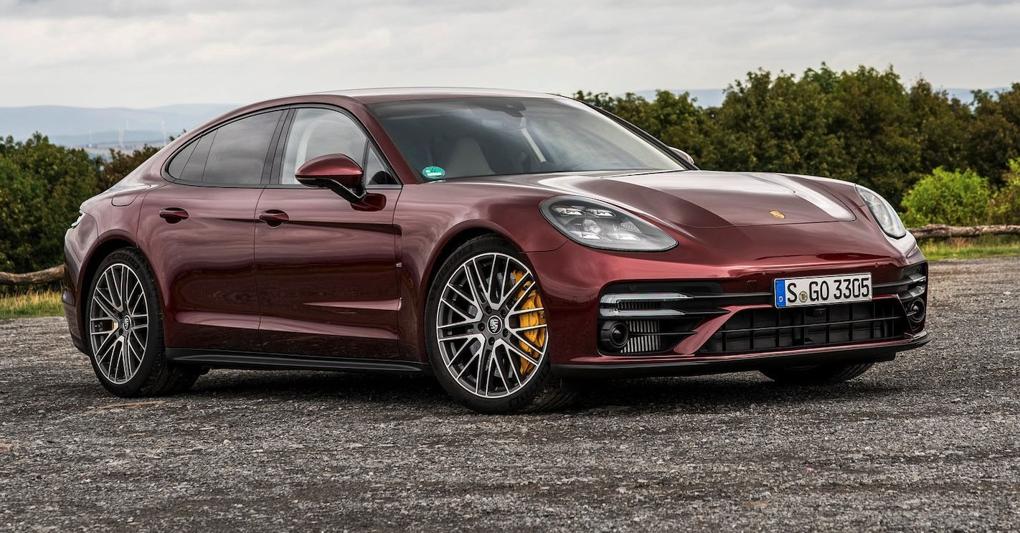 La nuova generazione di Panamera plug-in  