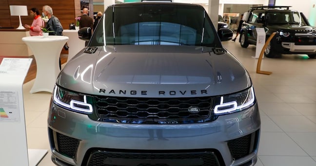 Automobiliespostein un concessionario. L’aggregazione delle aziende ha consentito al settore di resistere alla crisi (GettyImages) 