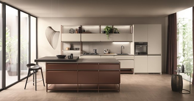 La cucina della nuova collezione Formalia, il progetto di Scavolini realizzato con il designer Vittore Niolu, disponibile anche con versione delle ante in Pet riciclato