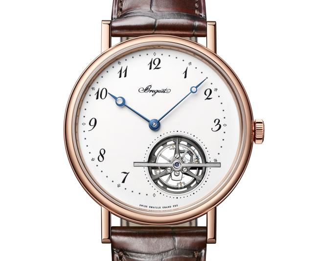 La collezione attuale di Breguet annovera diversi orologi con tourbillon, riuniti in massima parte nella linea Classique complications. In foto la ref. 5367BR, in vendita a 145.800 euro 