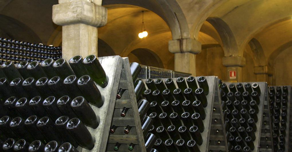 Cantina in cui il vino prosecco  viene custodito per l’invecchiamento (Agf) 