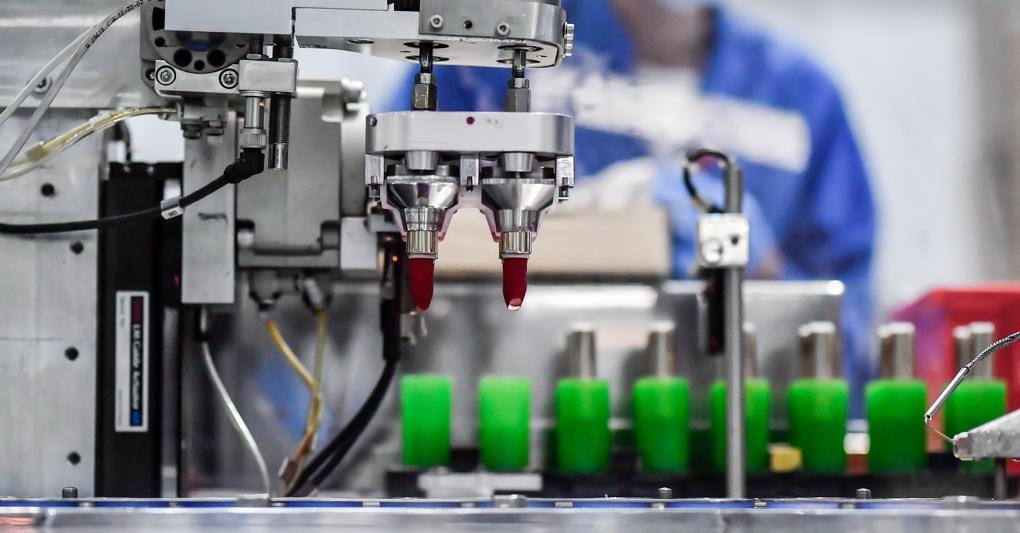 Ad Agrate Brianza. Dal 1972 il gruppo Intercos sviluppa e produce make-up, skincare e prodotti per la cura personale a livello globale con 15 fabbriche in 12 Paesi 