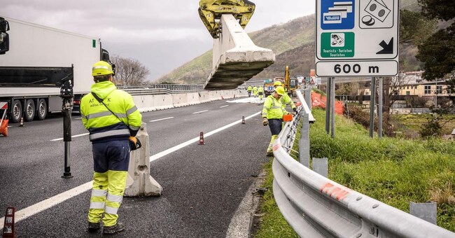 Barriere di sicurezza. Un cantiere stradale di Edil San Felice