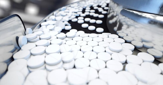 Process of production of pills, tablets. Industrial pharmaceutical concept. Factory equipment and machine. Steel. 3d rendering chagpg - stock.adobe.com
