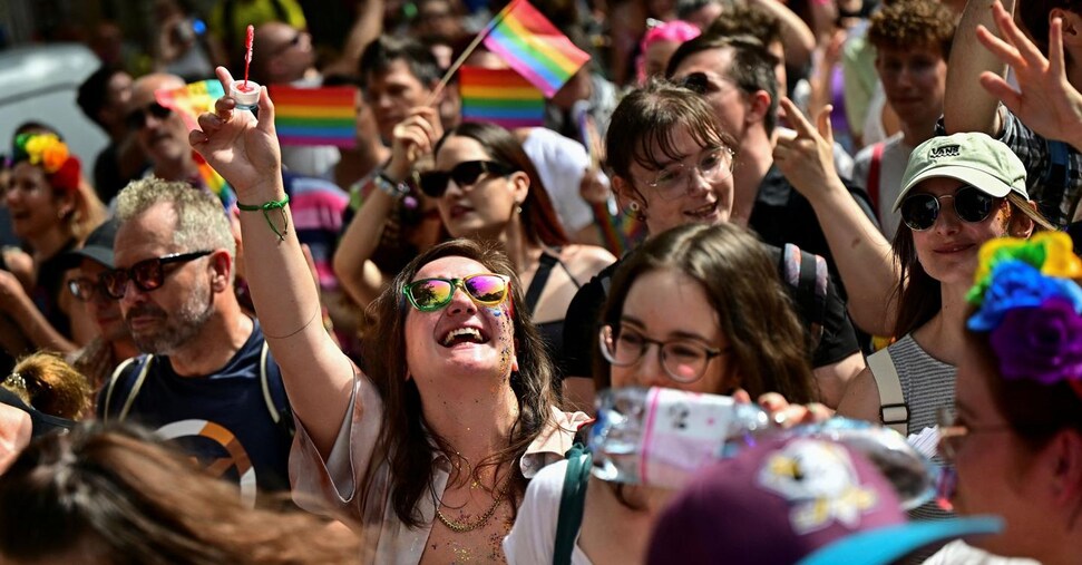 In famiglia un caso su tre di coming out viene accolto con violenza