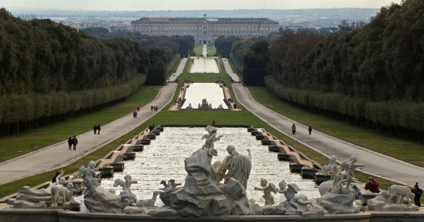 Reggia di Caserta , i lavori di restauro sono coofinanziati dal Fondo e uropeo di sviluppo regionale - Agf