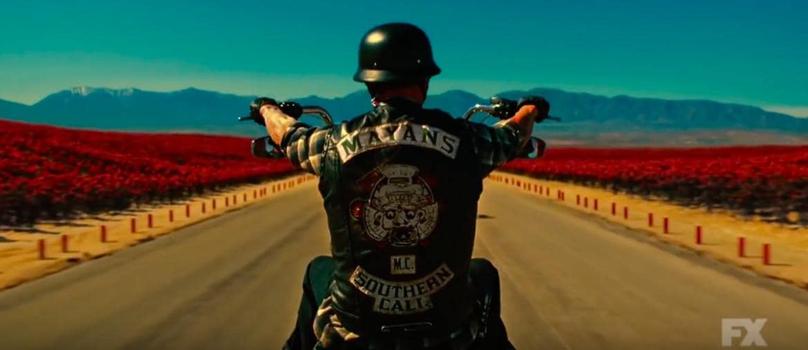 Fotogramma preso dal trailer della serie Mayans (FX)