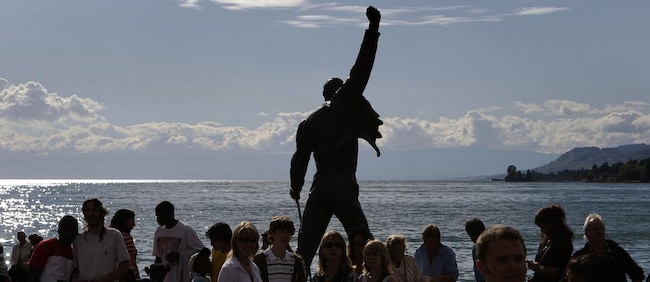 La statua di Freddy Mercury, cantante dei Queen, davanti al Lago di Ginevra - Afp 