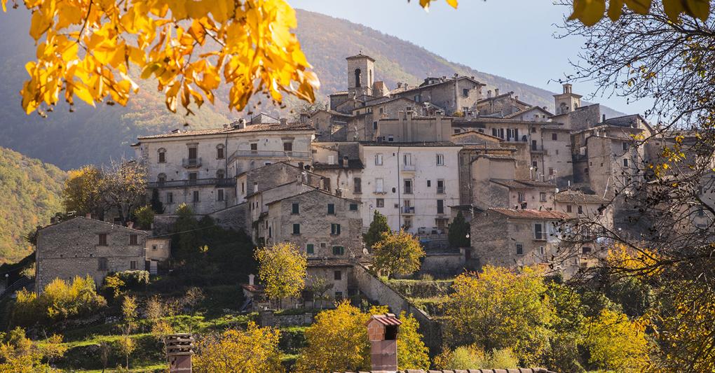 Lo storico villaggio di Scanno in Abruzzo (Agf Creative) 
