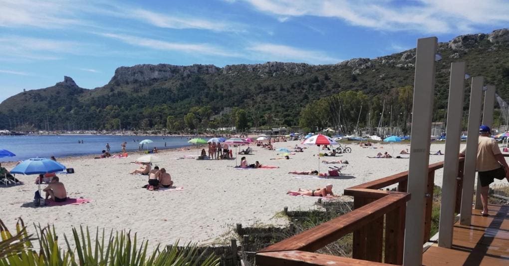 In Sardegna, unica regione bianca, arrivano le prenotazioni ...