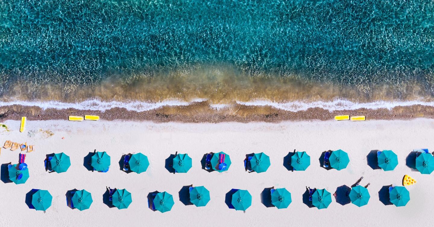 Tempo di mettere in borsa solari iperfunzione, a cavallo fra skincare e suncare