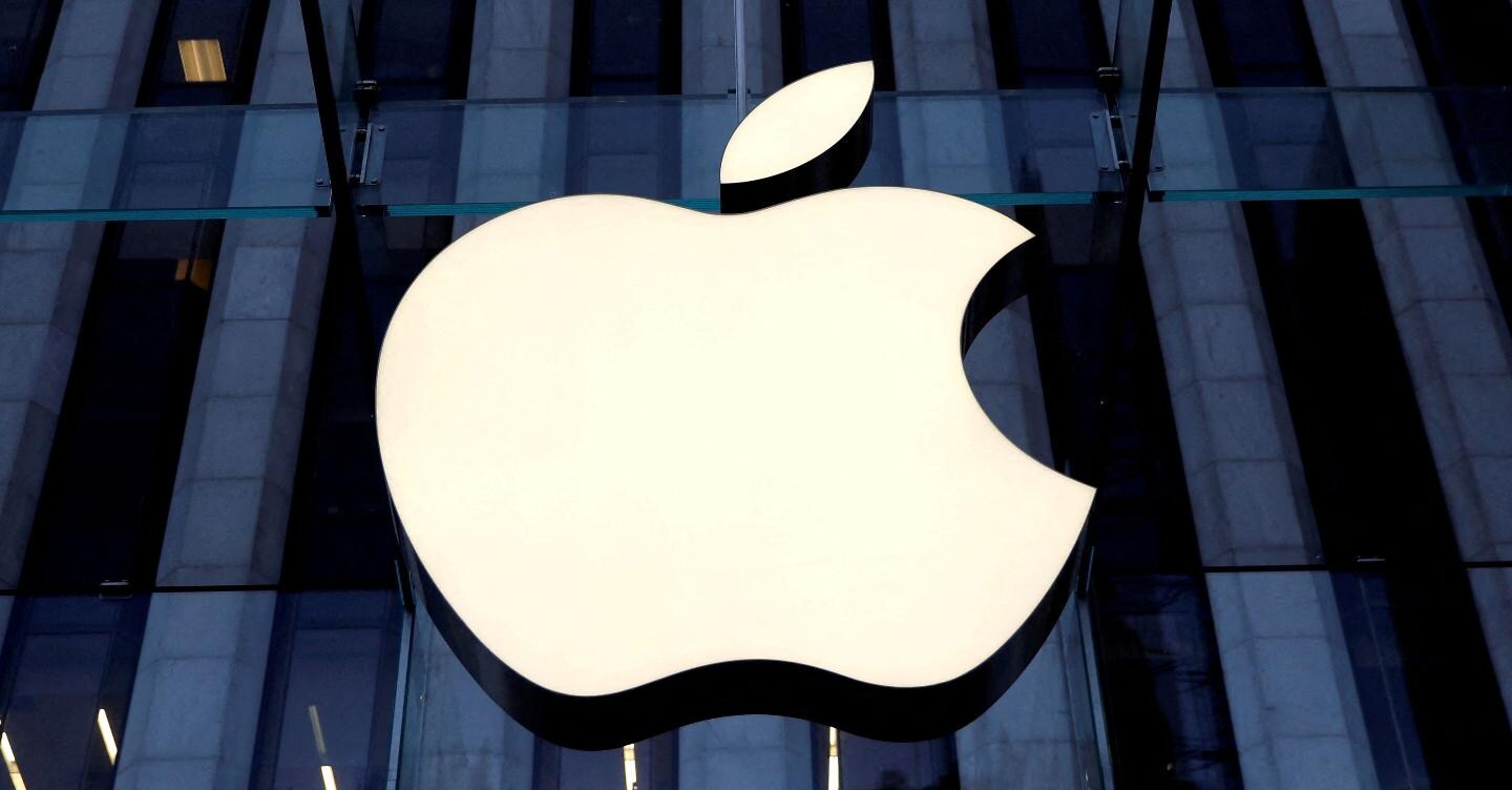 Apple, vendite in calo dell'1,4%, ma migliori delle previsioni. Ed è record nei servizi