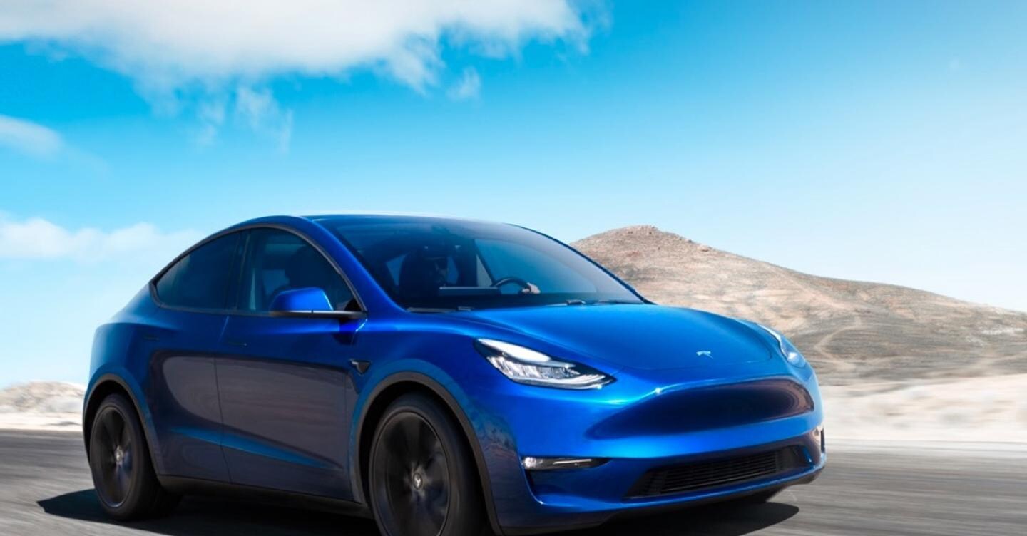 Tesla taglia ancora. Model Y costa come una Byd Atto3 (ma è un'illusione ottica)