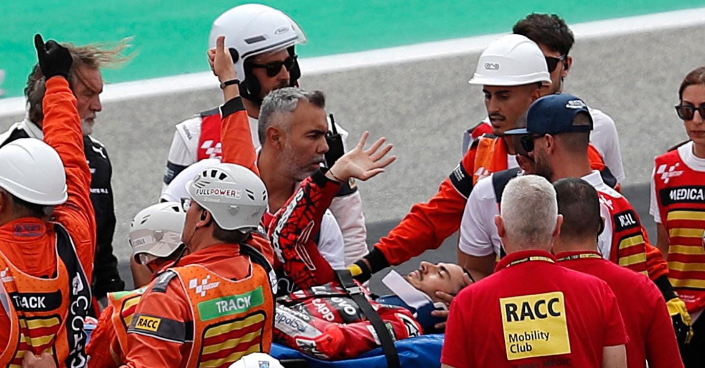Motogp: paura per Bagnaia a Montmelò, storica doppietta Aprilia