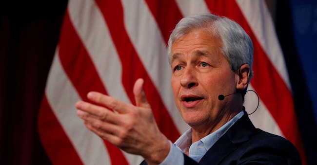 FILE PHOTO: Jamie Dimon, CEO of JPMorgan Chase, speaks about investing in Detroit during a panel discussion at the Kennedy School of Government at Harvard University in Cambridge, Massachusetts, U.S., April 11, 2018. REUTERS/Brian Snyder/File Photo