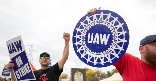 Fabbriche auto bloccate negli Usa. Photo by Bill Pugliano/Getty Images