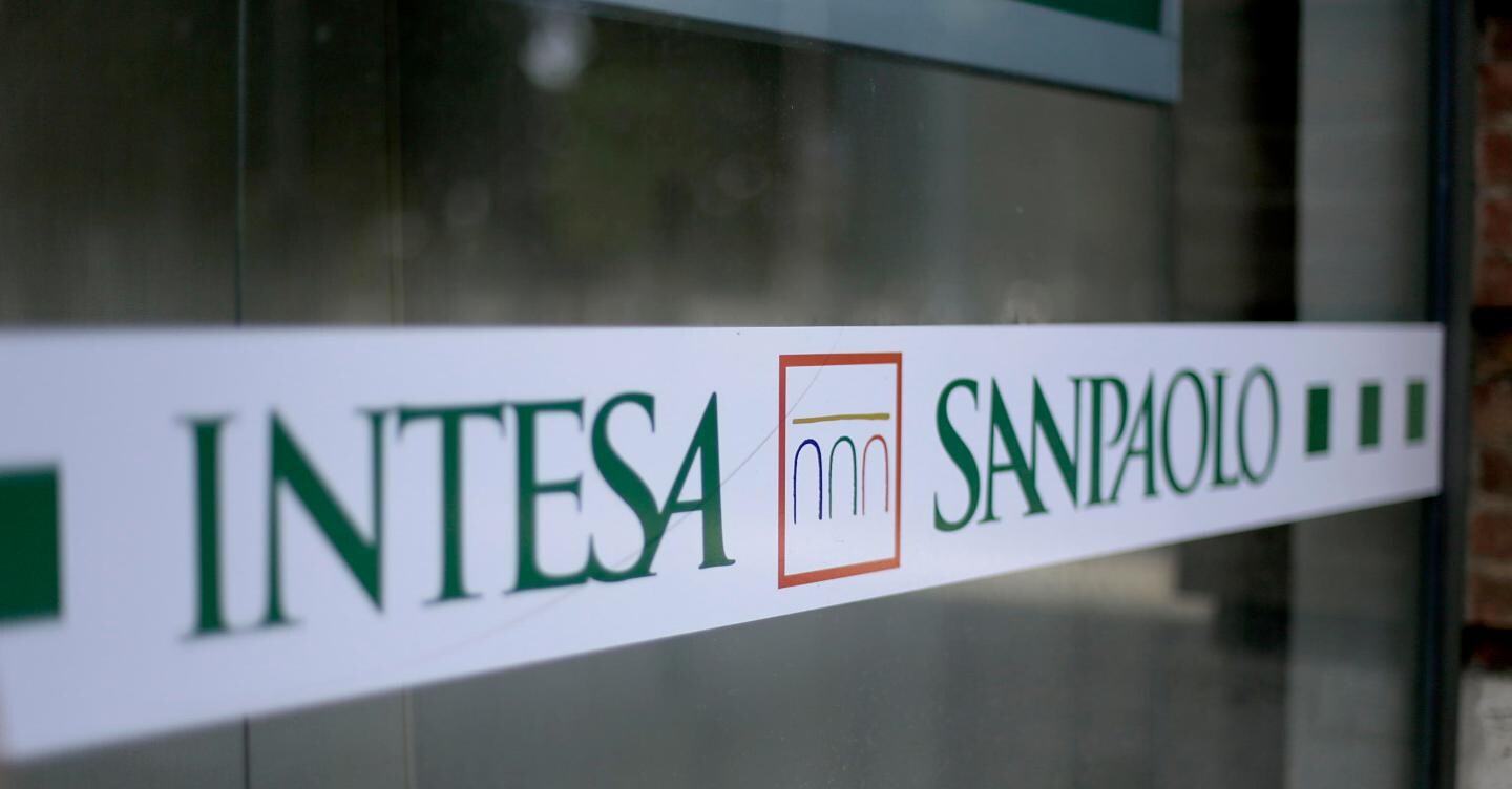Antitrust indaga su Intesa Sanpaolo per trasferimento di correntisti a Isybank