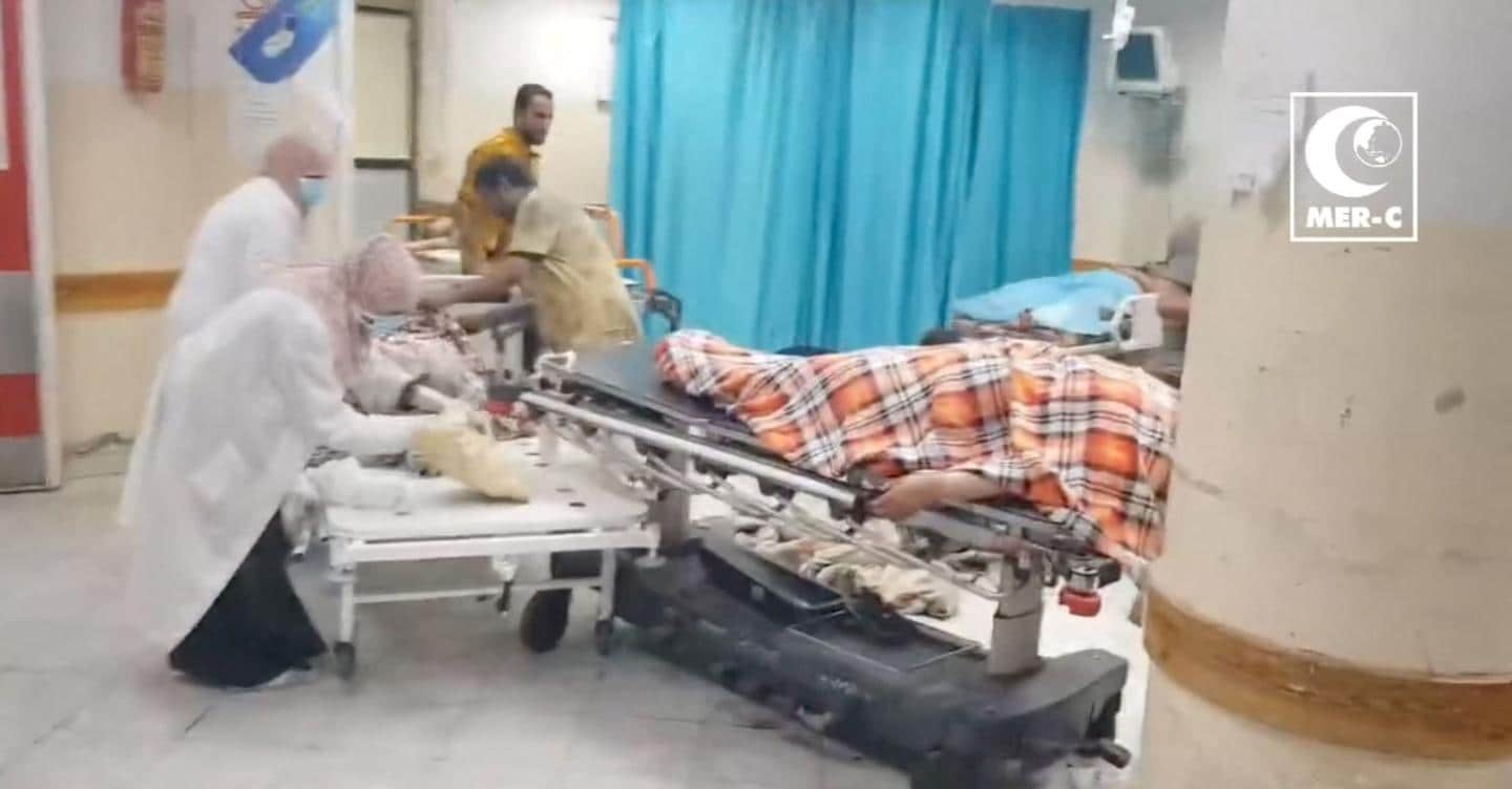 Guerra ultime notizie. Msf: ospedale a Gaza sta crollando, medici operano senza anestesia. Donna ebrea pugnalata in casa a Lione