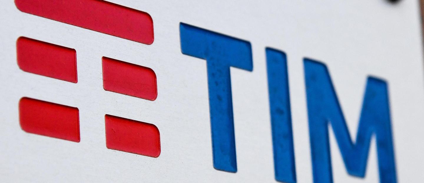 Azione outlet telecom oggi