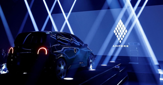 La nuova Renault Twingo presentata per la prima volta durante il Capital market day di Ampere. REUTERS/Gonzalo Fuentes