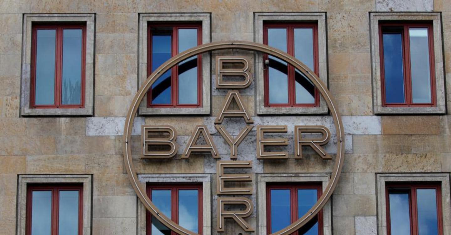 Bayer, multa Usa e stop a sperimentazione affossano il titolo