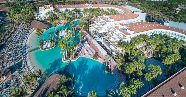 Le offerte a febbraio per la vendita di Alpitour