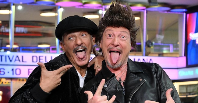 Rosario Fiorello e Amadeus (D) durante la trasmissione  ''Viva Rai2!'', Sanremo, 05 febbraio 2024.   ANSA/ETTORE FERRARI