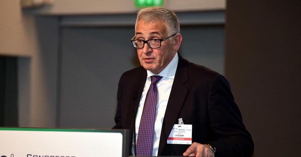 シポローネ (ECB): 「ブロックチェーンは安定性を危険にさらさない」