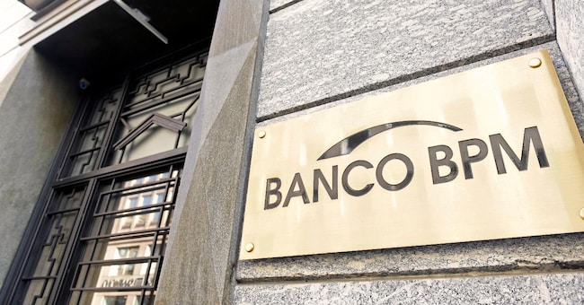 BANCA BPM BANCA POPOLARE DI MILANO EDIFICIO BANCA BANCHE BANCO TARGA
