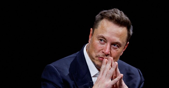 FILE PHOTO: Elon Musk, Chief Executive Officer of SpaceX and Tesla and owner of Twitter REUTERS/Gonzalo Fuentes/File Photo