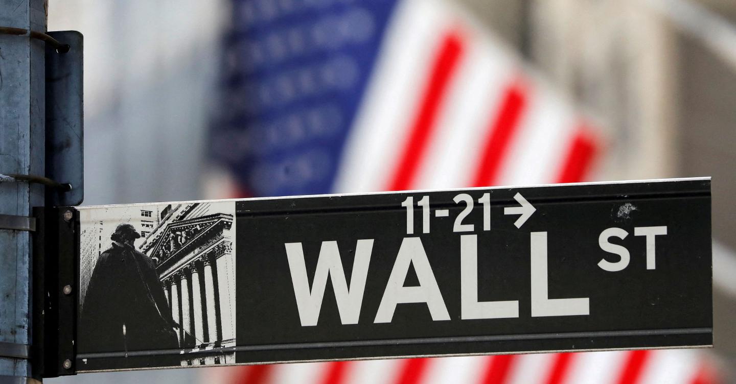 Wall Street scende sotto i 5.000 punti. Ma per i prossimi mesi ha due grandi cartucce