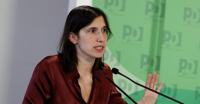Elly Schlein parla alla direzione Nazionale PD sulle elezioni europee - Politica- Roma, Italia - Domenica , 21 Aprile 2024 (foto Cecilia Fabiano / LaPresse)