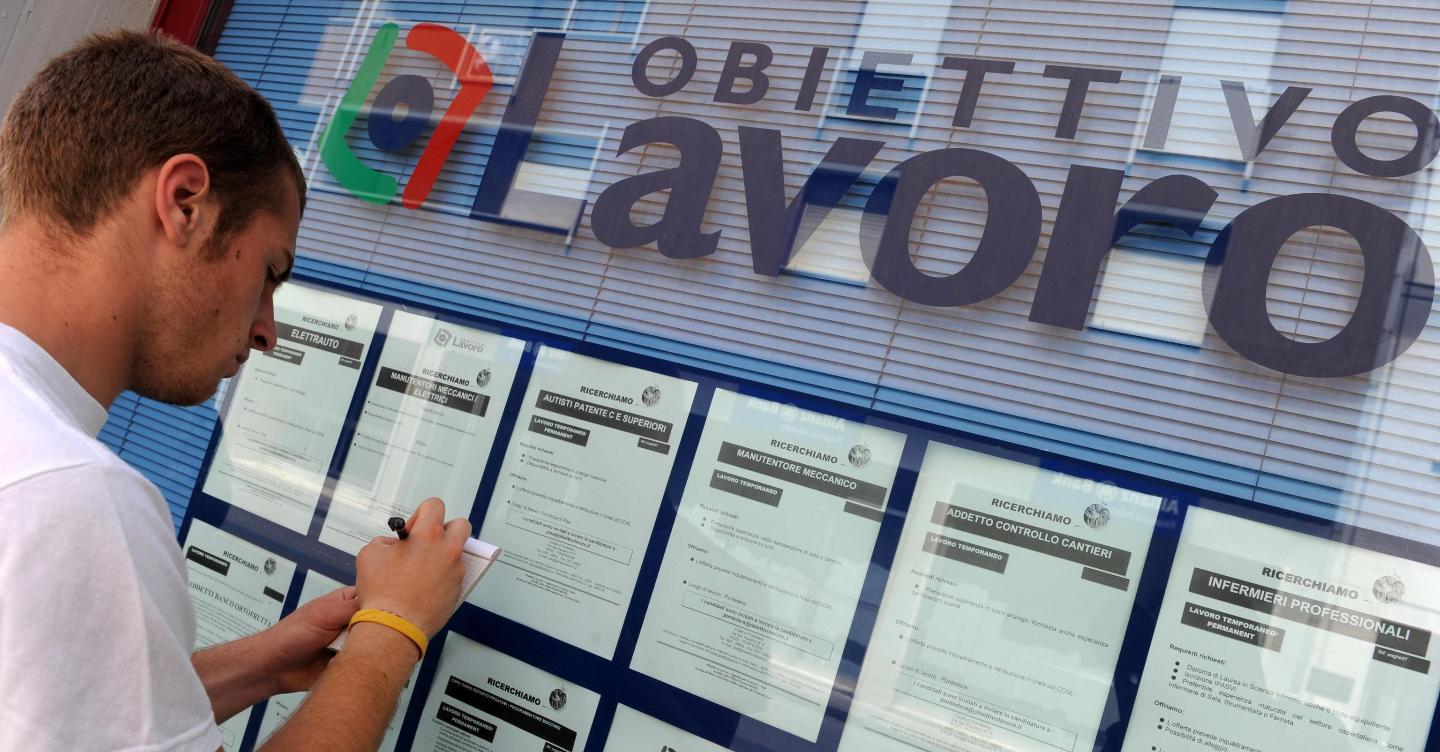 Orario di lavoro, «stakanovista» il 10% degli italiani: in ufficio 49 ore a settimana