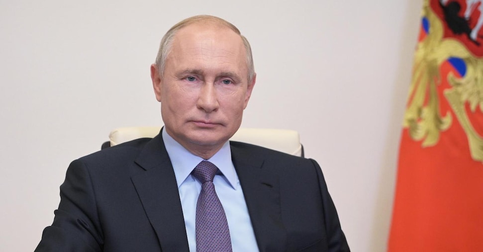 Putin orders nuclear exercises with tactical weapons and threatens Britain