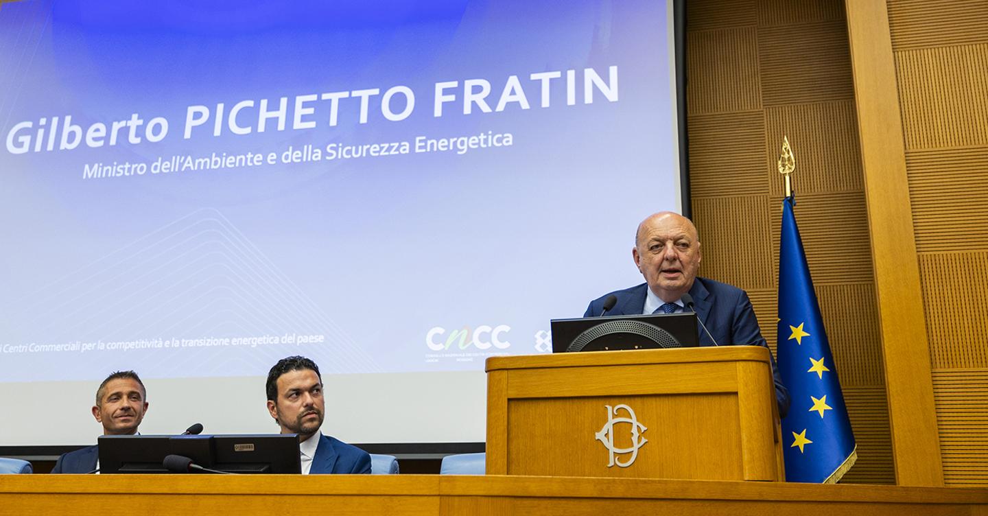 I centri commerciali potrebbero valere il 3,5% del fotovoltaico italiano