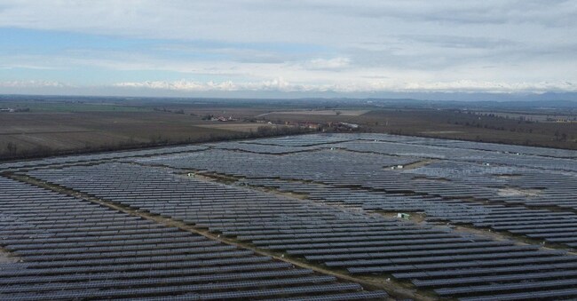 Un parco solare di Enel Green Power a Trino, in provincia di Vercelli