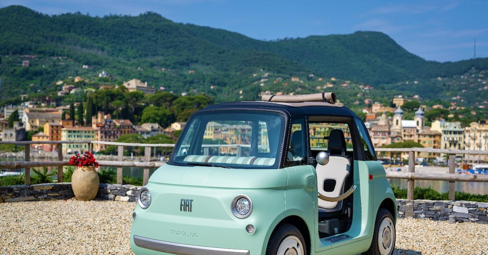 Fiat Topolino, 134 microcars made in Morocco seized on the port of Livorno because of the tricolor sticker of the Italian flag